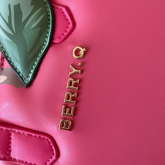 Snow White’s apple bag pink Weekend sale - Picture 3 of 6